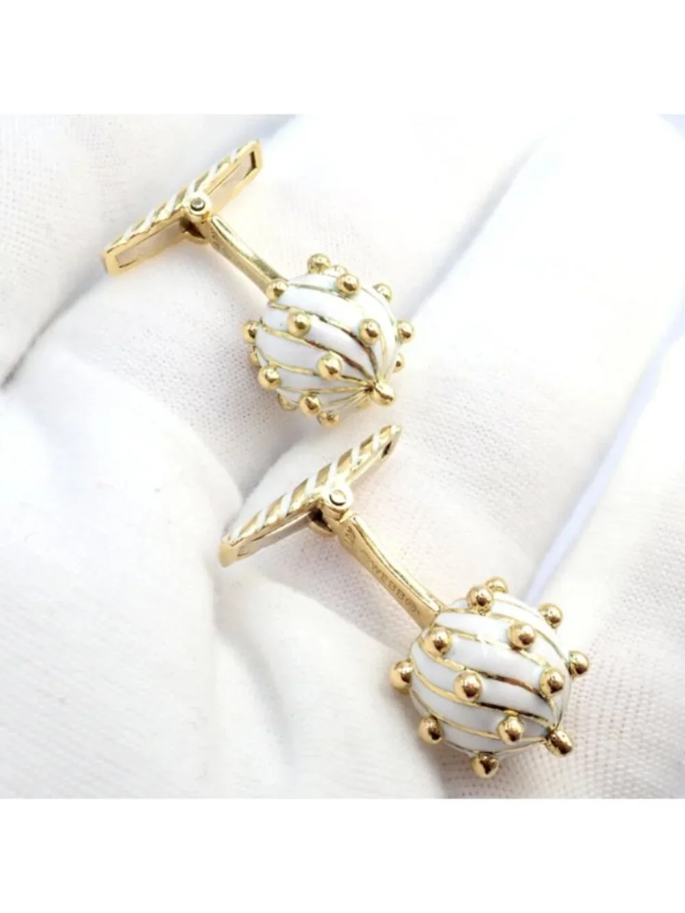 Vintage! David Webb 18k Yellow Gold White Enamel Ball Spike Cufflinks